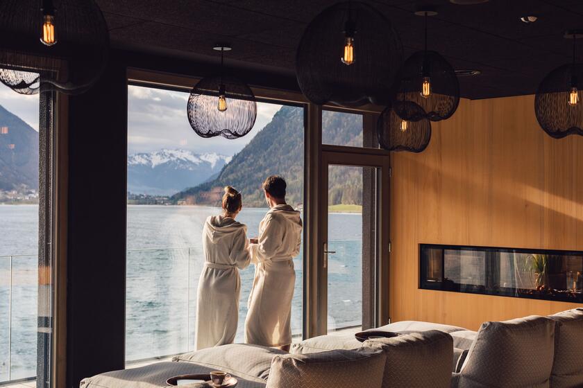 couple on a wellness holiday at Lake Achensee